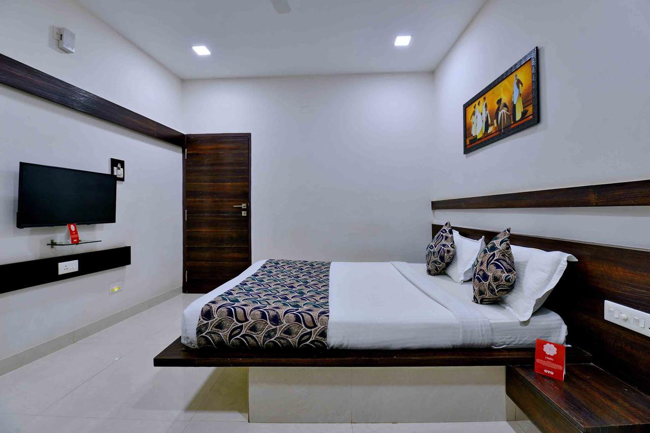 Oyo 8022 Hotel Sunil Inn Raipur  Exterior photo